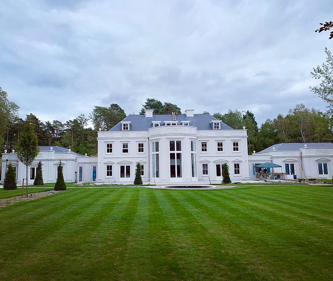 Luxury Home and Gardens