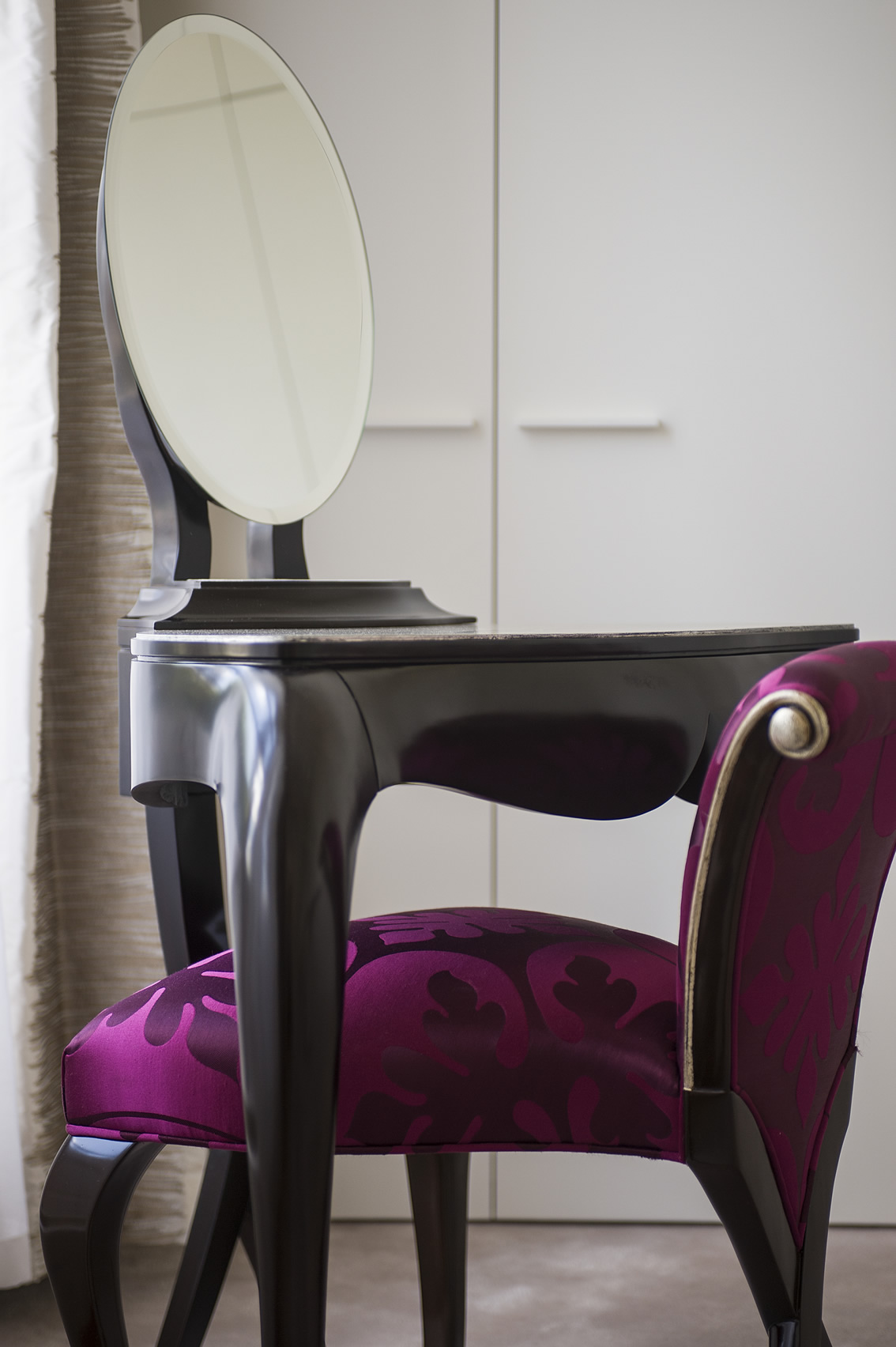 Beautiful Dressing Table and Stool