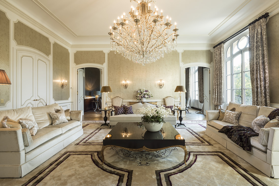 Luxurious Reception Room