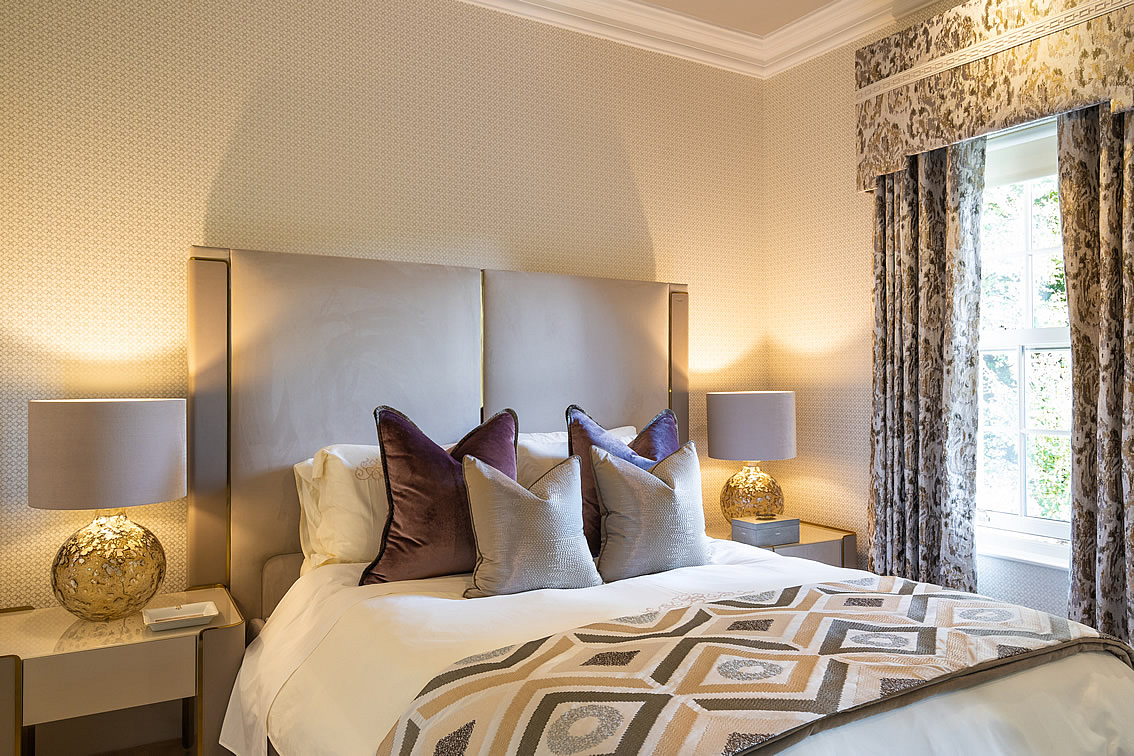 Country House King Size Bed