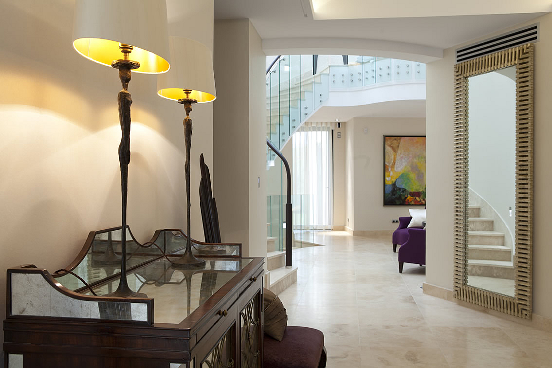 San-Roque Spacious Hallway